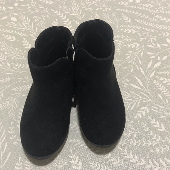 Cat & Jack Booties Size Toddler 6 - Picture 3 of 4